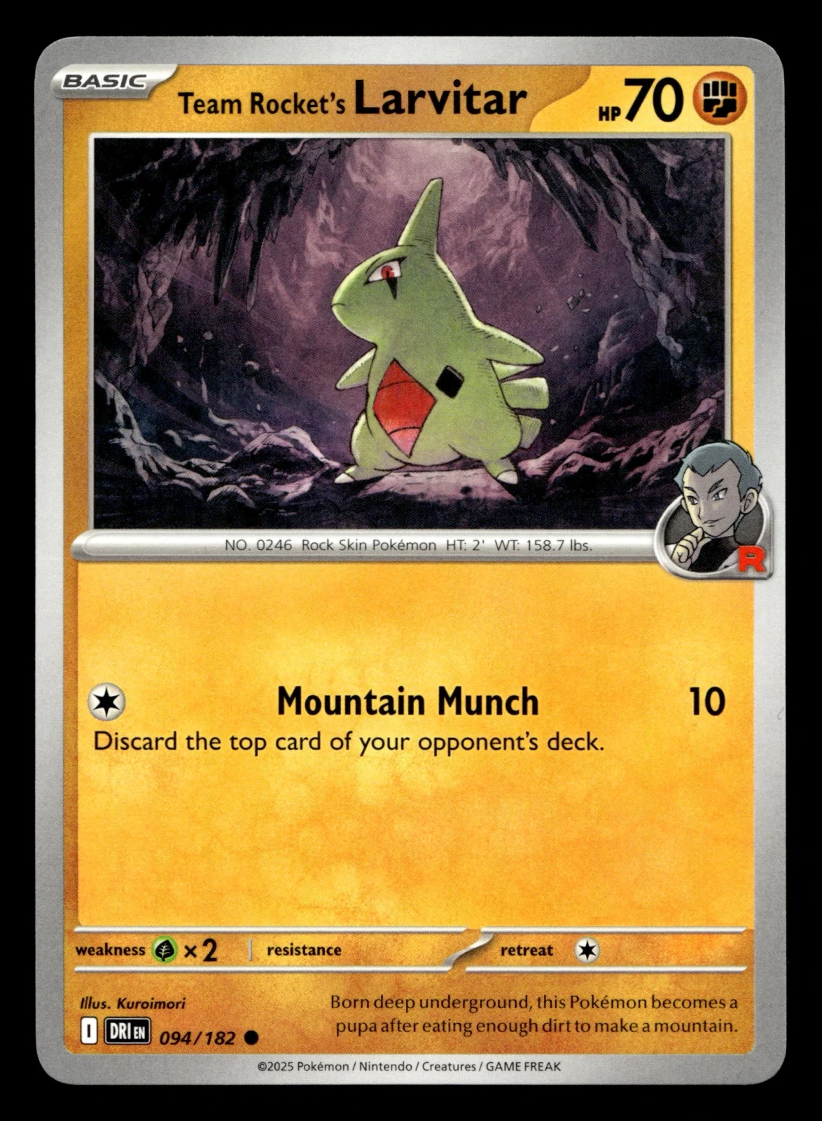 Voorkant Team Rocket's Larvitar 94/182 uit Destined Rivals Common Near Mint conditie Pokémon kaart productfoto