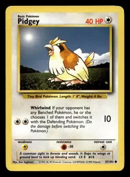 Voorkant Pidgey 57/102 uit Base Set Common Excellent + conditie Pokémon kaart productfoto EX+ 1/2