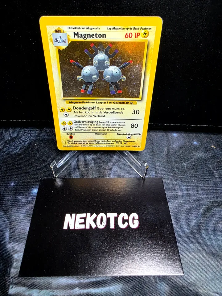 Magneton #9 uit Base Set Rare Holo Played conditie productfoto