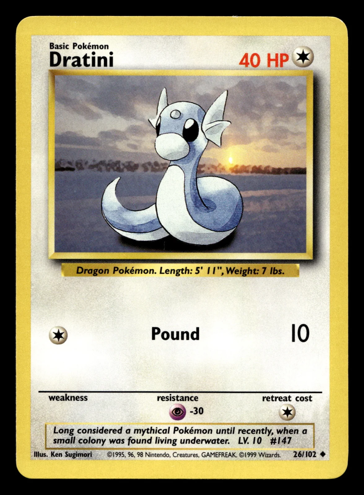 Voorkant Dratini 26/102 uit Base Set Uncommon Excellent + conditie Pokémon kaart productfoto EX+ 1