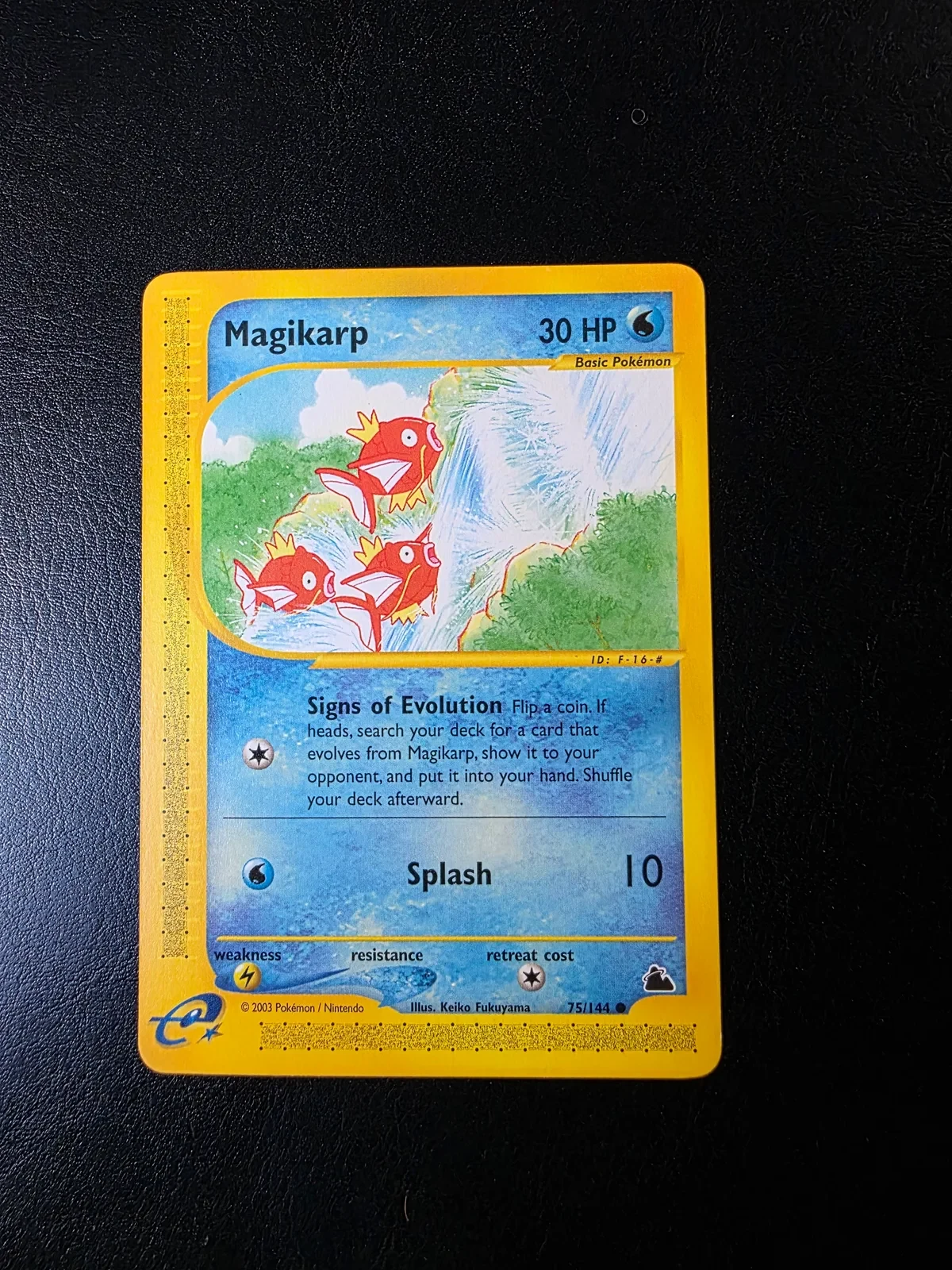 Referentieafbeelding Magikarp 75/144 uit Skyridge Common Near Mint conditie Pokémon kaart productfoto NM 2